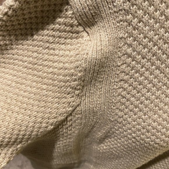 Banana Republic- Beige Sweater NWT- Sz M - Picture 4 of 4